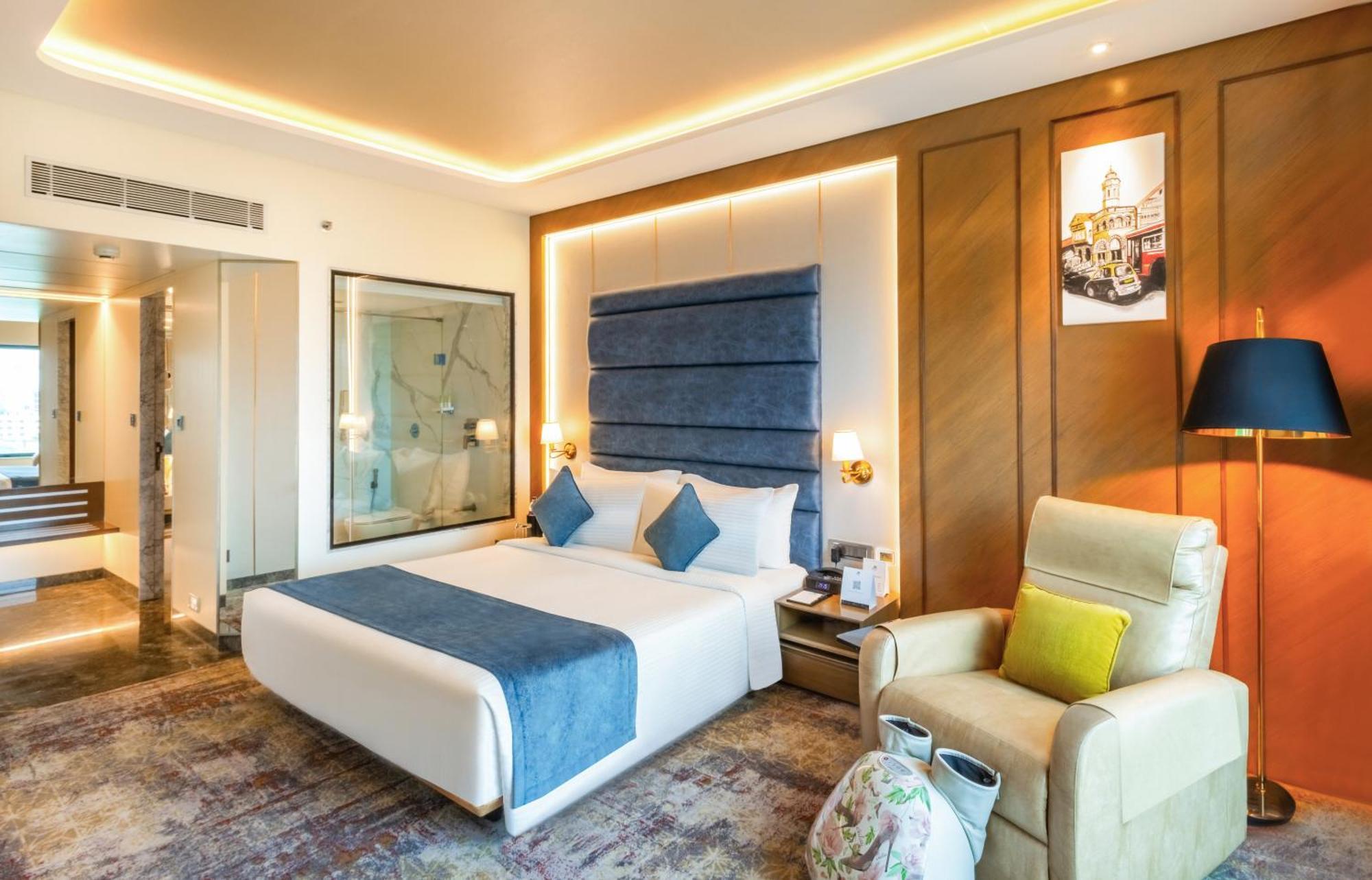 ไสยาชี Hotel Wakad ภายนอก รูปภาพ