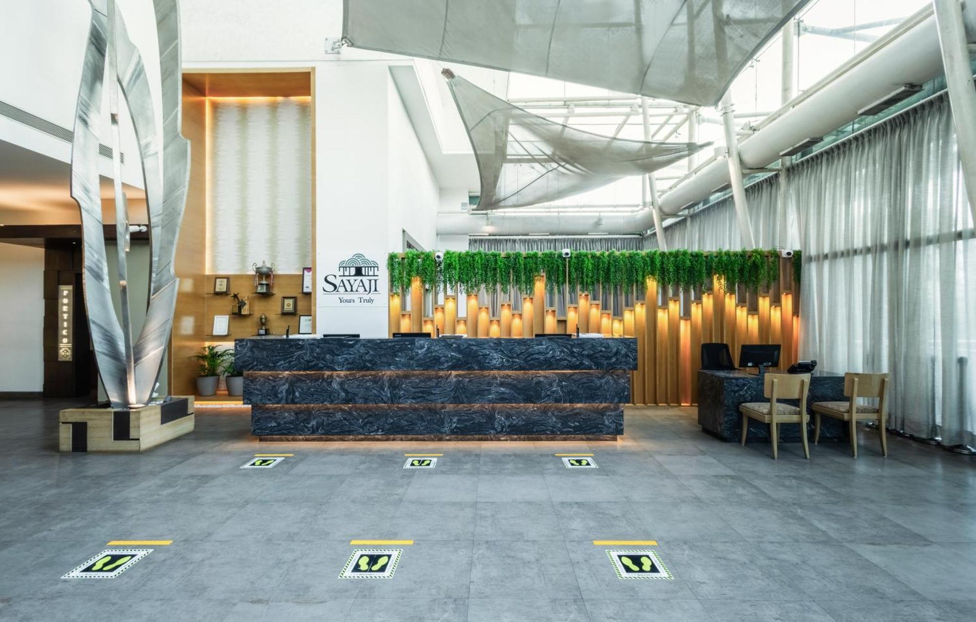 ไสยาชี Hotel Wakad ภายนอก รูปภาพ